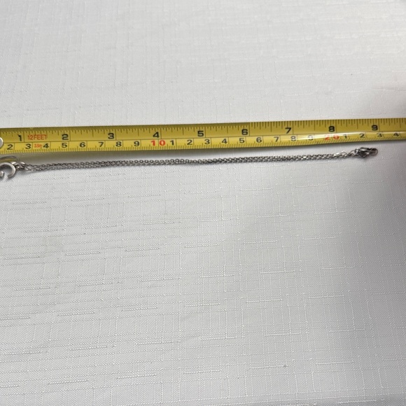 Gucci Silver Heart Necklace with G Logo - Picture 9 of 12